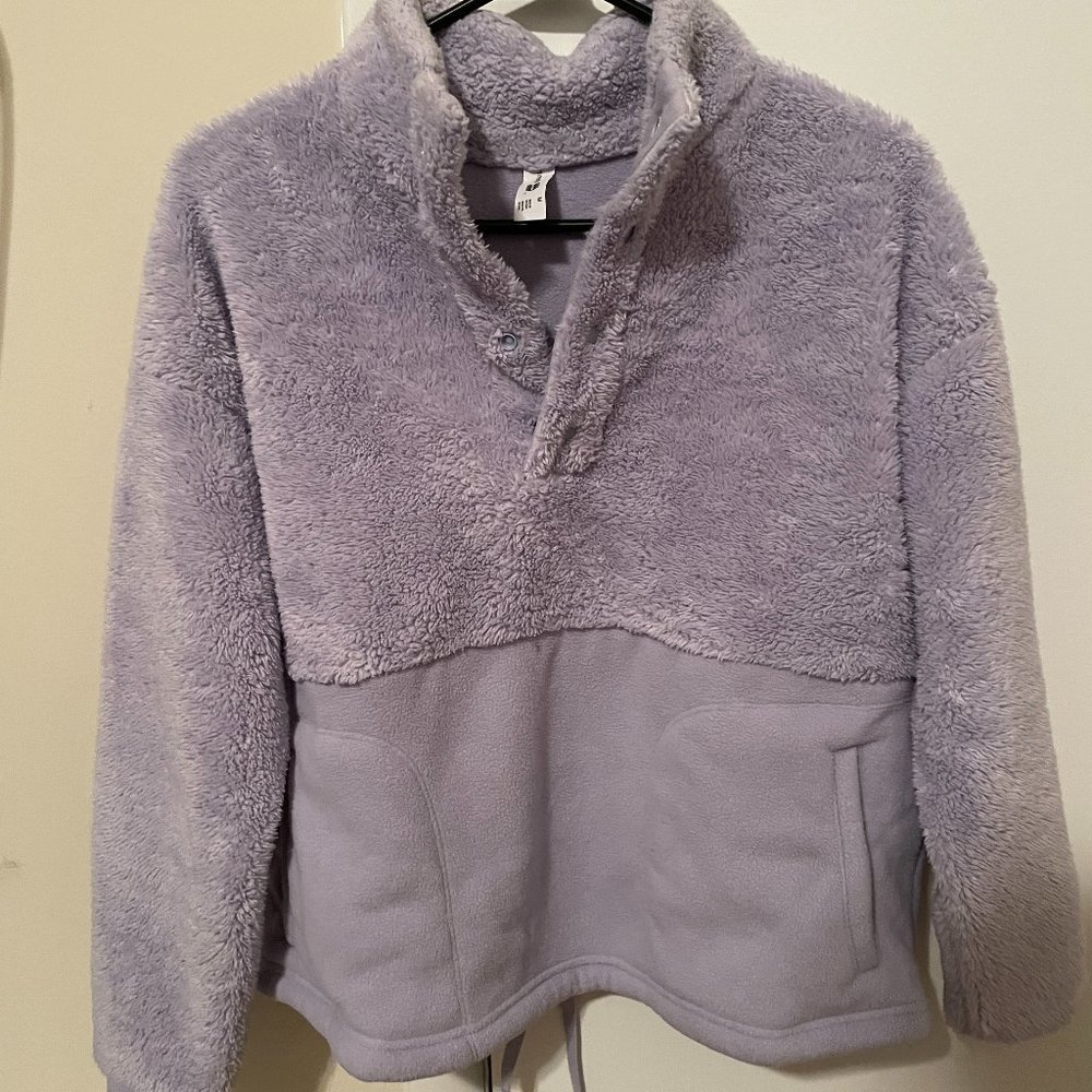 ALL IN MOTION - FLEECE CROPPED SWEATER - MEDIUM